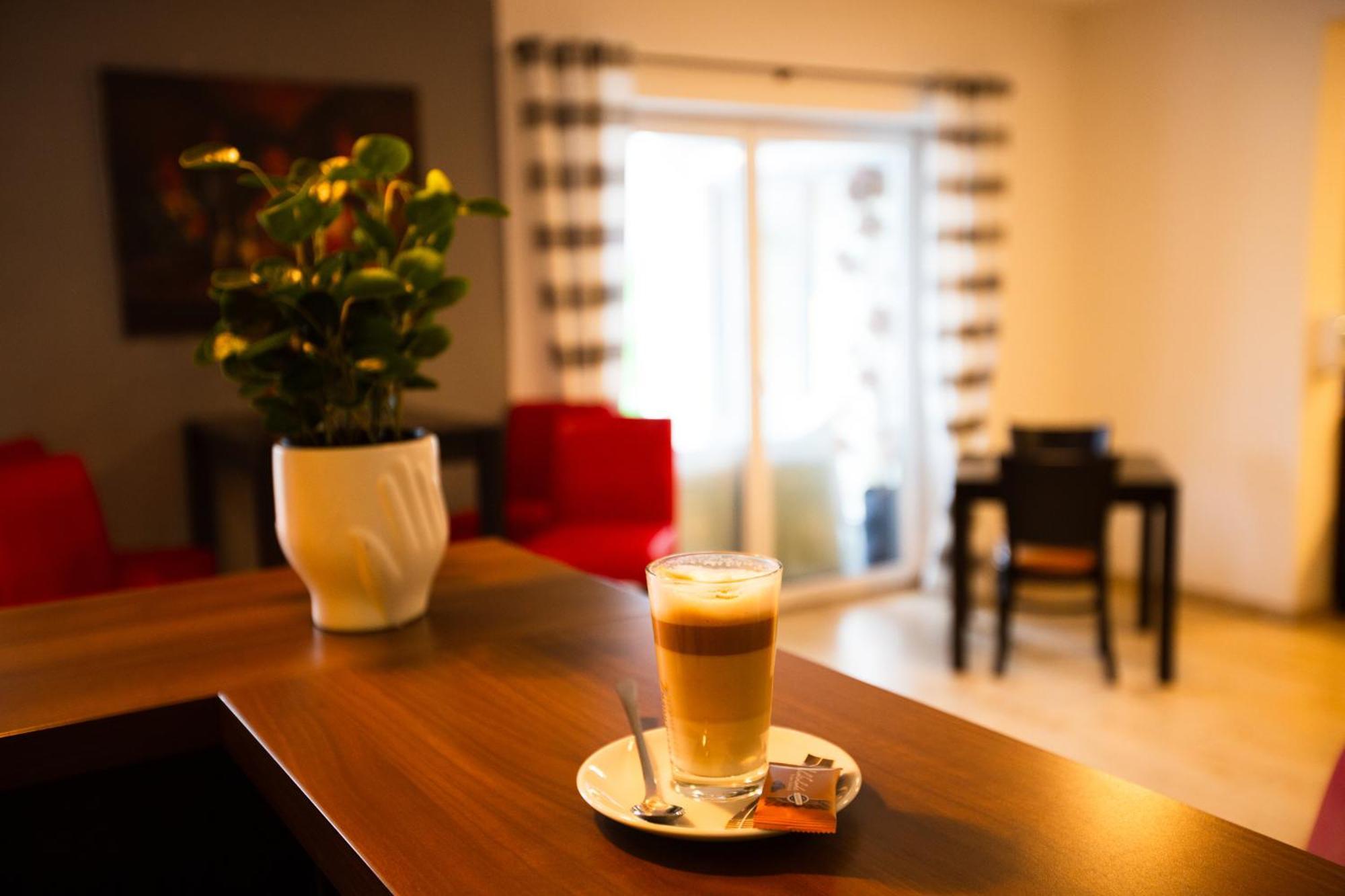 Auwald Hotel インゴルシュタット エクステリア 写真