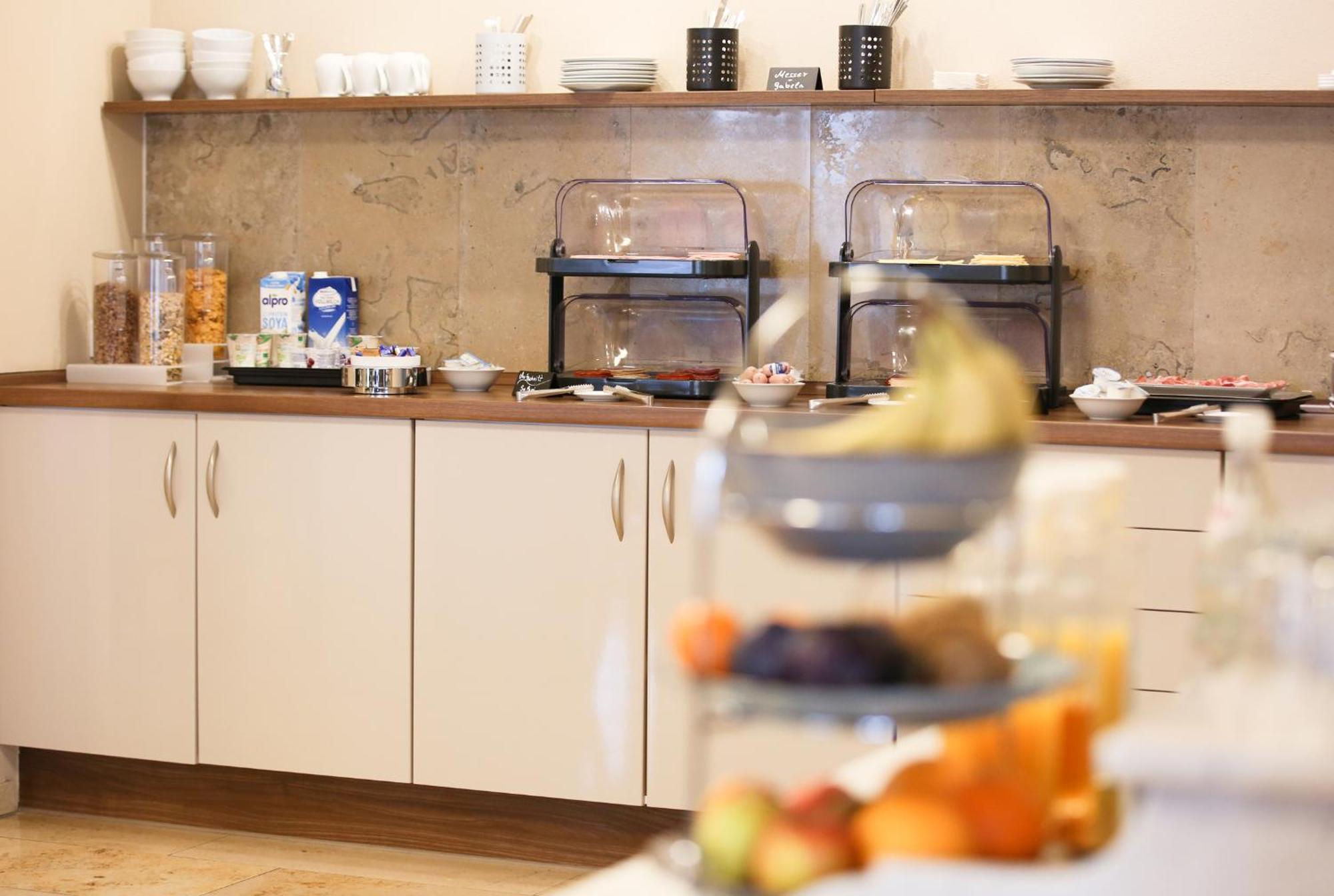 Auwald Hotel インゴルシュタット エクステリア 写真