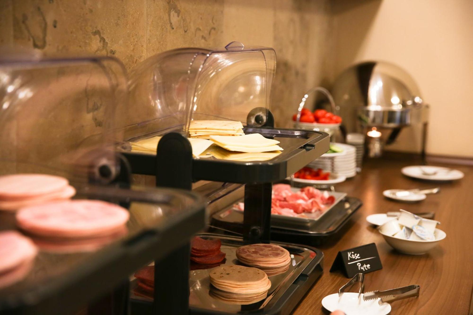 Auwald Hotel インゴルシュタット エクステリア 写真
